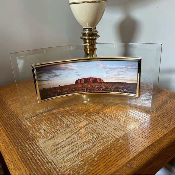 Ken Duncan Renowned Australian Photographer Uluru Print in lovely arched frame - Picture 2 of 11